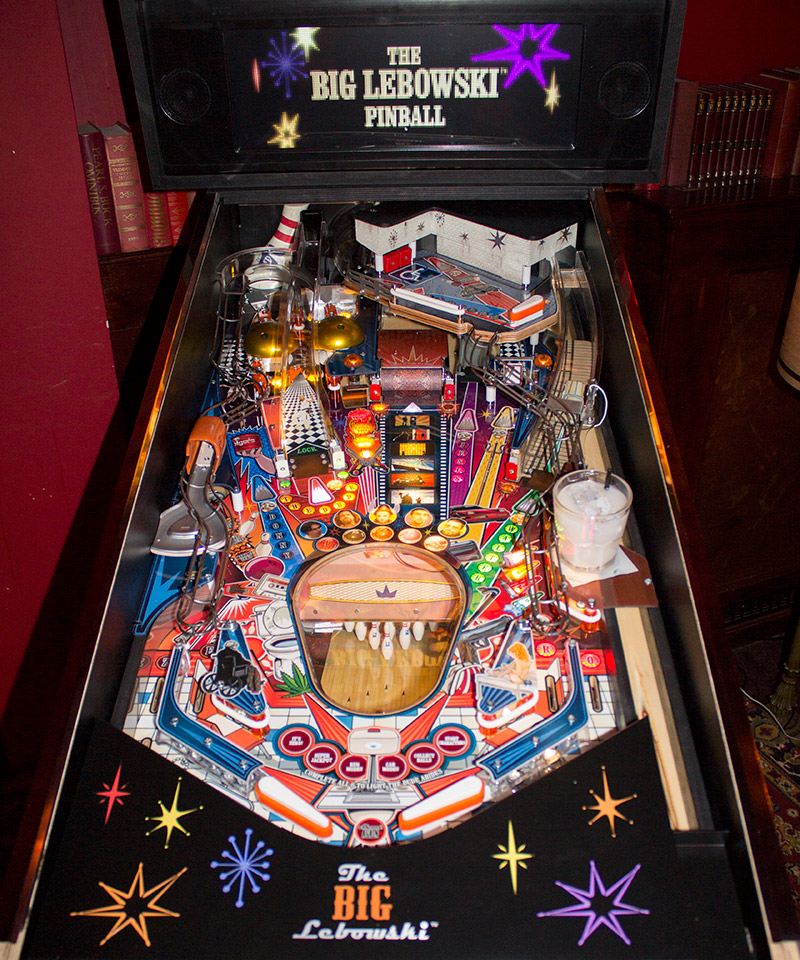 Illustration for article titled The Big Lebowski Pinball Table Has Everything A Dude Needs